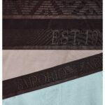 photo_5789815335094520803_y