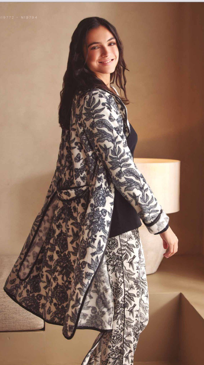 photo_5789815335094520821_y