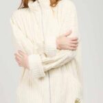 photo_5789815335094520843_y