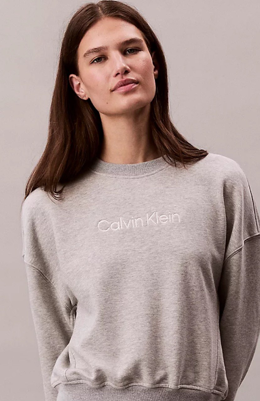 photo_5793943674839305211_y